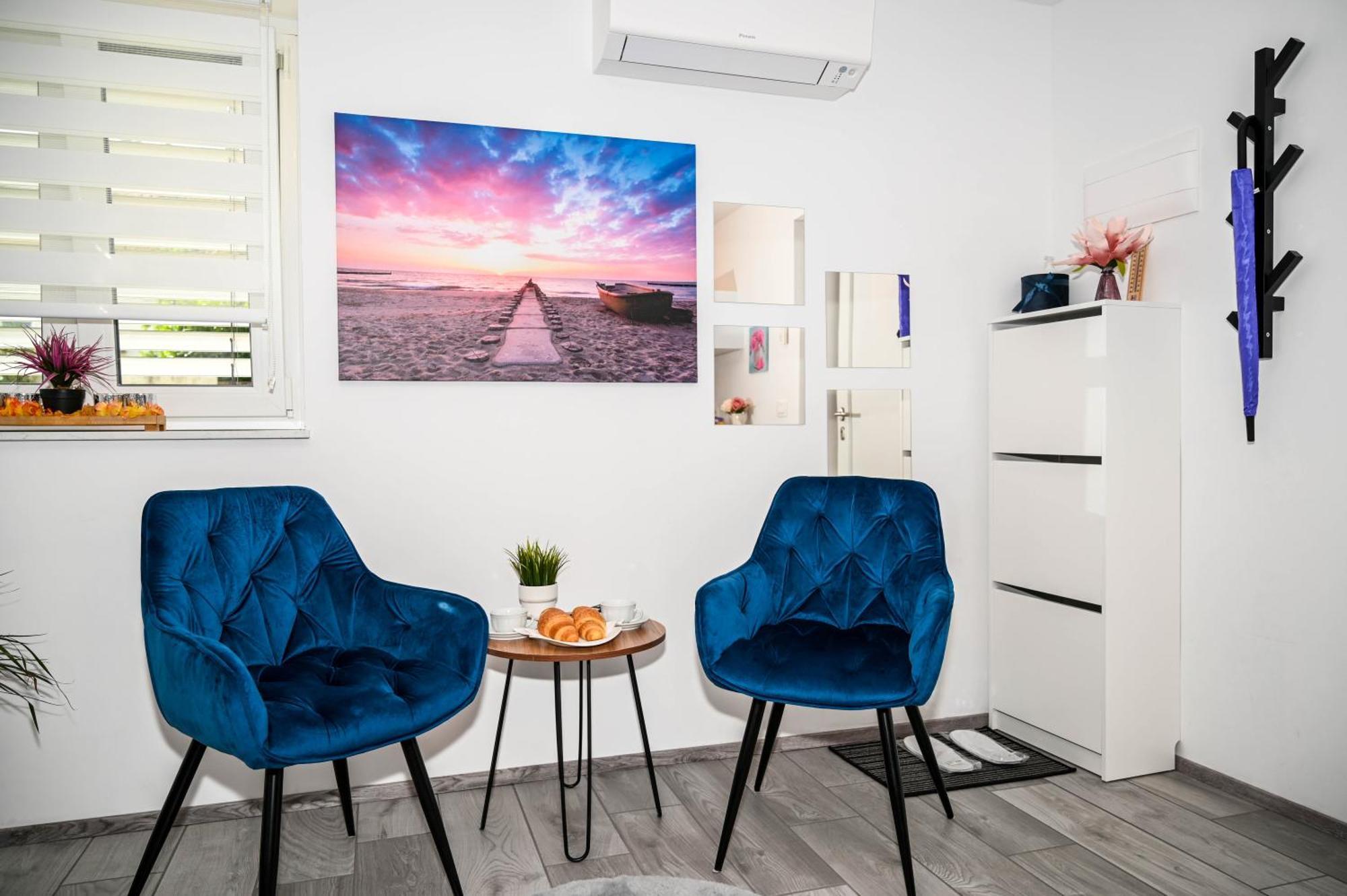 Blue Apartment With Free Parking Ljubljana Bagian luar foto